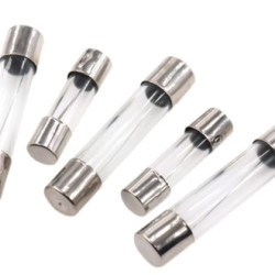 IQ ELEKTRONİK CAM SİGORTA 15 AMPER (100 AD.)