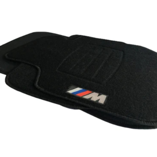 GENEL MARKA BMW E30 SİYAH HALI PASPAS (SİYAH&KIRMIZI KENARLI)