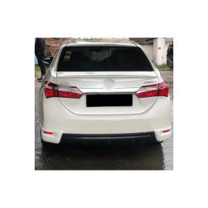 Toyota Corolla Arka Flap + Orta Difüzör (Plastik)