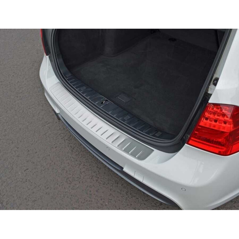 OMSA BMW 3 Serisi E91 SW Krom Arka Tampon Eşiği Taşlı 2005-2008 Arası
