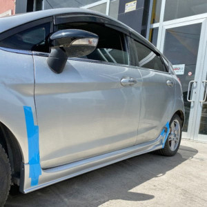 Ford Fiesta Yan Marşpiyel Custom (Plastik)