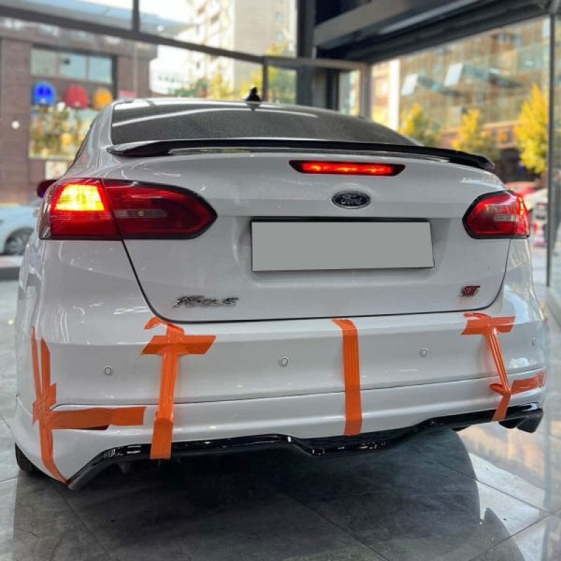 Ford Focus 3 Sedan Makyajlı - Makyajsız Arka Ek (Plastik)