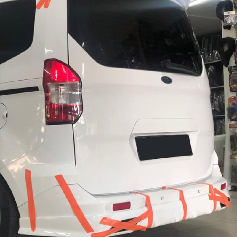 Ford Tourneo Courier Egzoz Görünümlü Arka Tampon Eki (Plastik)