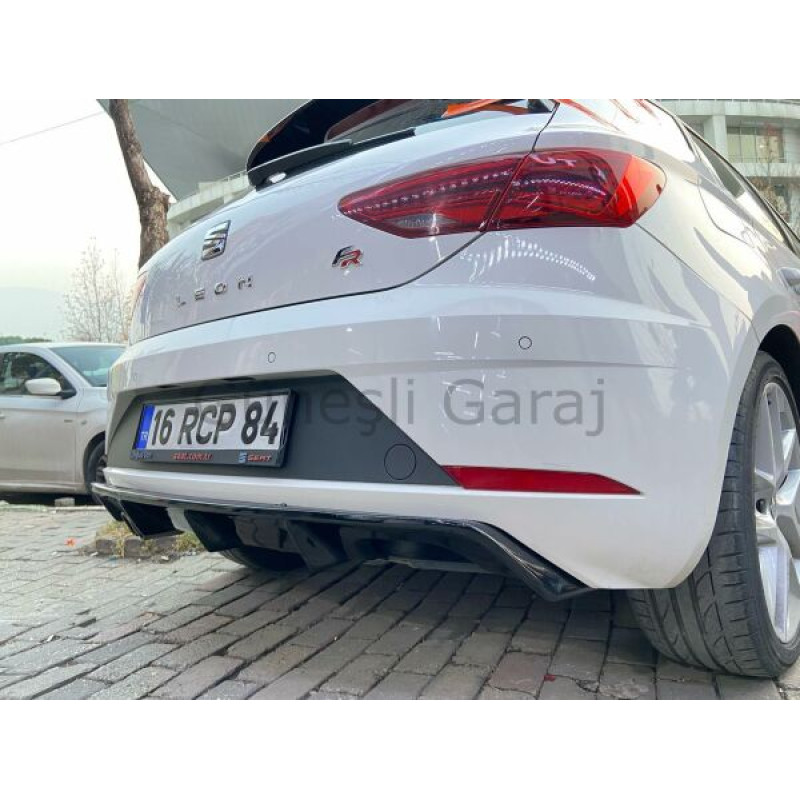 Seat Leon Mk3 2017-2020 Tekli Sağ Sol Çıkış Difüzör (Plastik)
