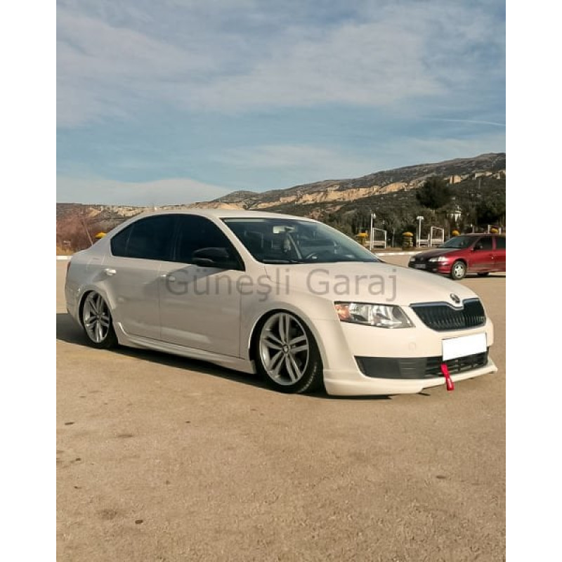 Skoda Octavia Yan Marşpiyel (Plastik)