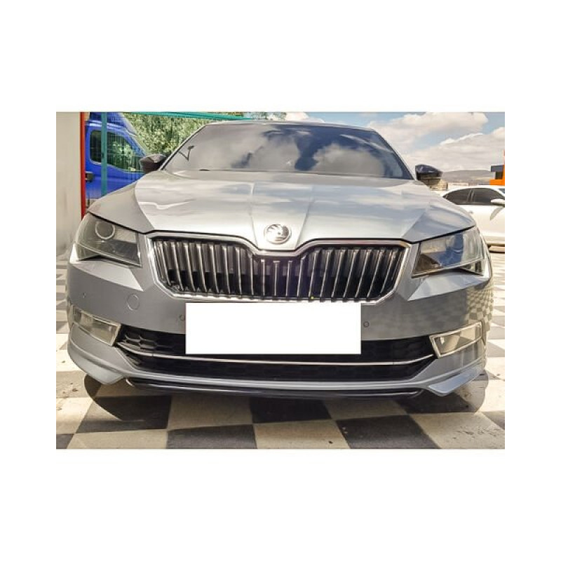 Skoda Superb 2018+ Ön Ek (Plastik)