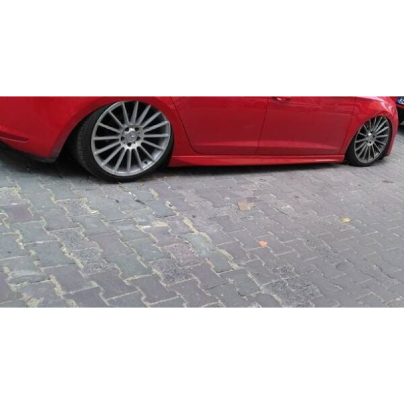 Toyota Auris Aero Yan Marşpiyel 2006 - (Plastik)