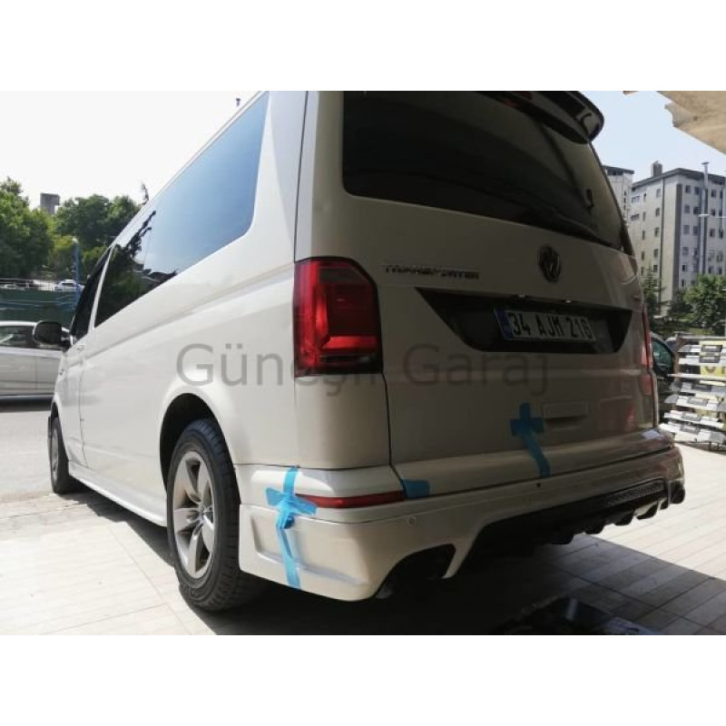 Volkswagen Transporter T7 Izgaralı Arka Ek (Plastik)