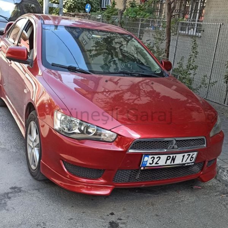 Mitsubishi Lancer Ön Flap (Plastik)