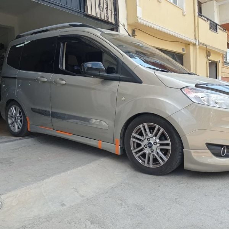 Ford Tourneo Courier Yan Marşpiyel (Plastik)