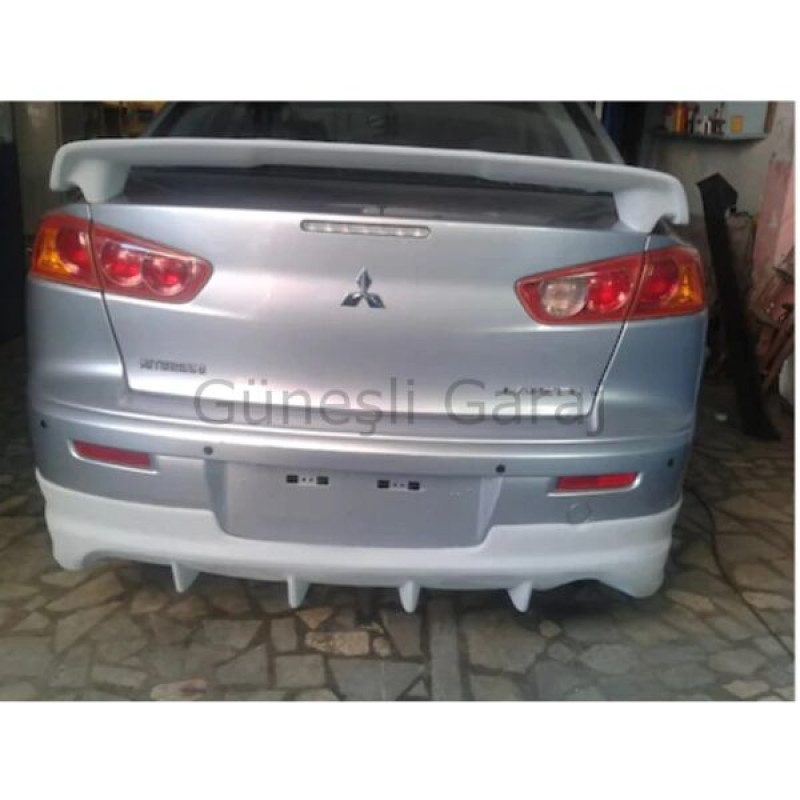 Mitsubishi Lancer Evo Arka Ek (Plastik)