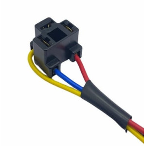 IQ ELEKTRONİK LED SOKETİ H4