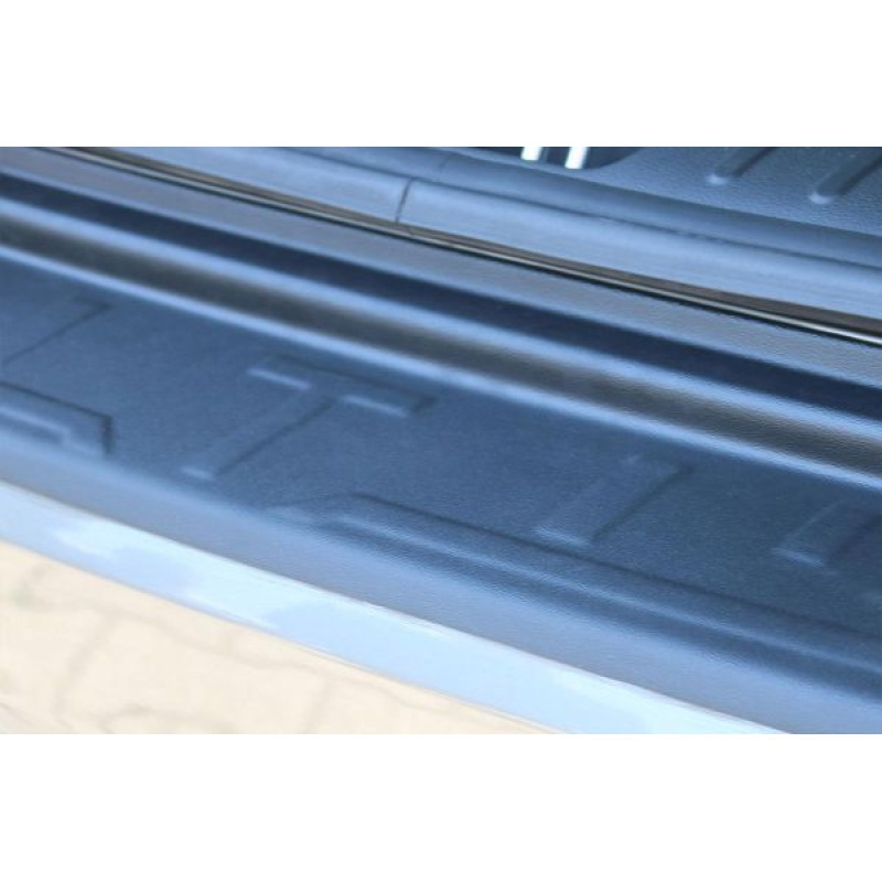 Hyundai Tucson Arka Tampon Eşiği Plastik Siyah 2018-2020 Arası