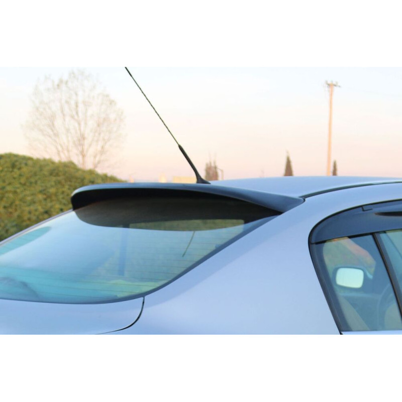 Renault Megane 2 SD Cam Üstü Spoiler Piano Black 2003-2008 Arası