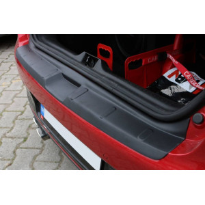 Renault Clio 4 HB Arka Tampon Eşiği Plastik 2016 ve Sonrası