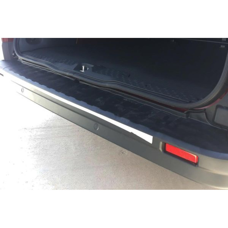 Renault Trafic 3 Arka Tampon Eşiği Plastik 2014 ve Sonrası