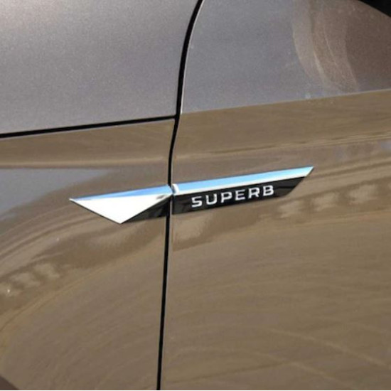 Superb 4'lü Çamurluk Logosu / YACI132 Superb 4'lü Çamurluk Logosu / YACI132