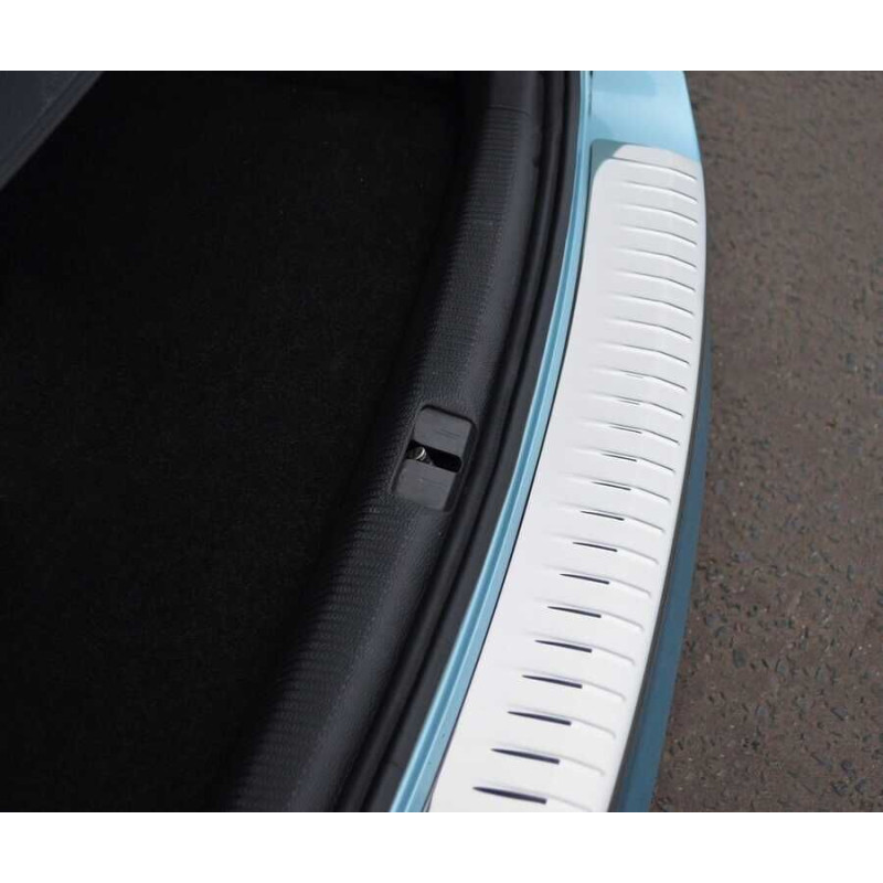 OMSA VW Passat B6 3C SW Krom Arka Tampon Eşiği Taşlı 2005-2010 Arası