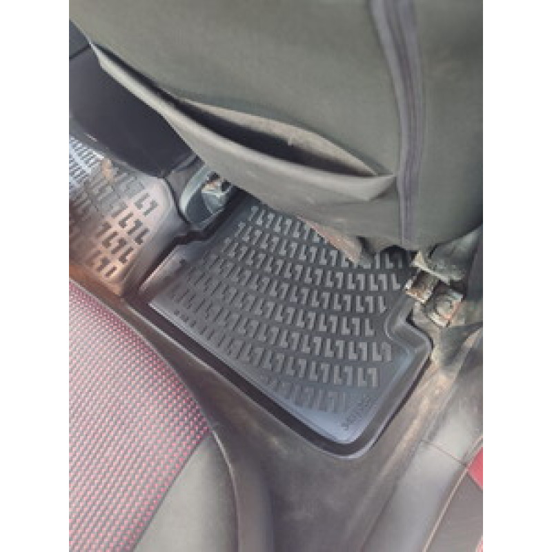 Mazda 3 2003-2009 Havuzlu Paspas