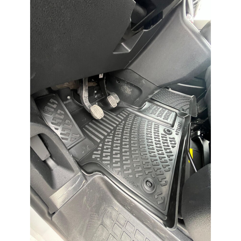 Opel Vivaro 2019 Sonrası Havuzlu Paspas