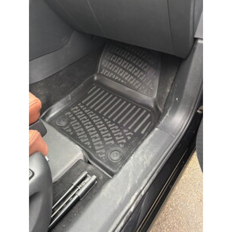 Skoda Kodiaq 2024 Sonrası Havuzlu Paspas